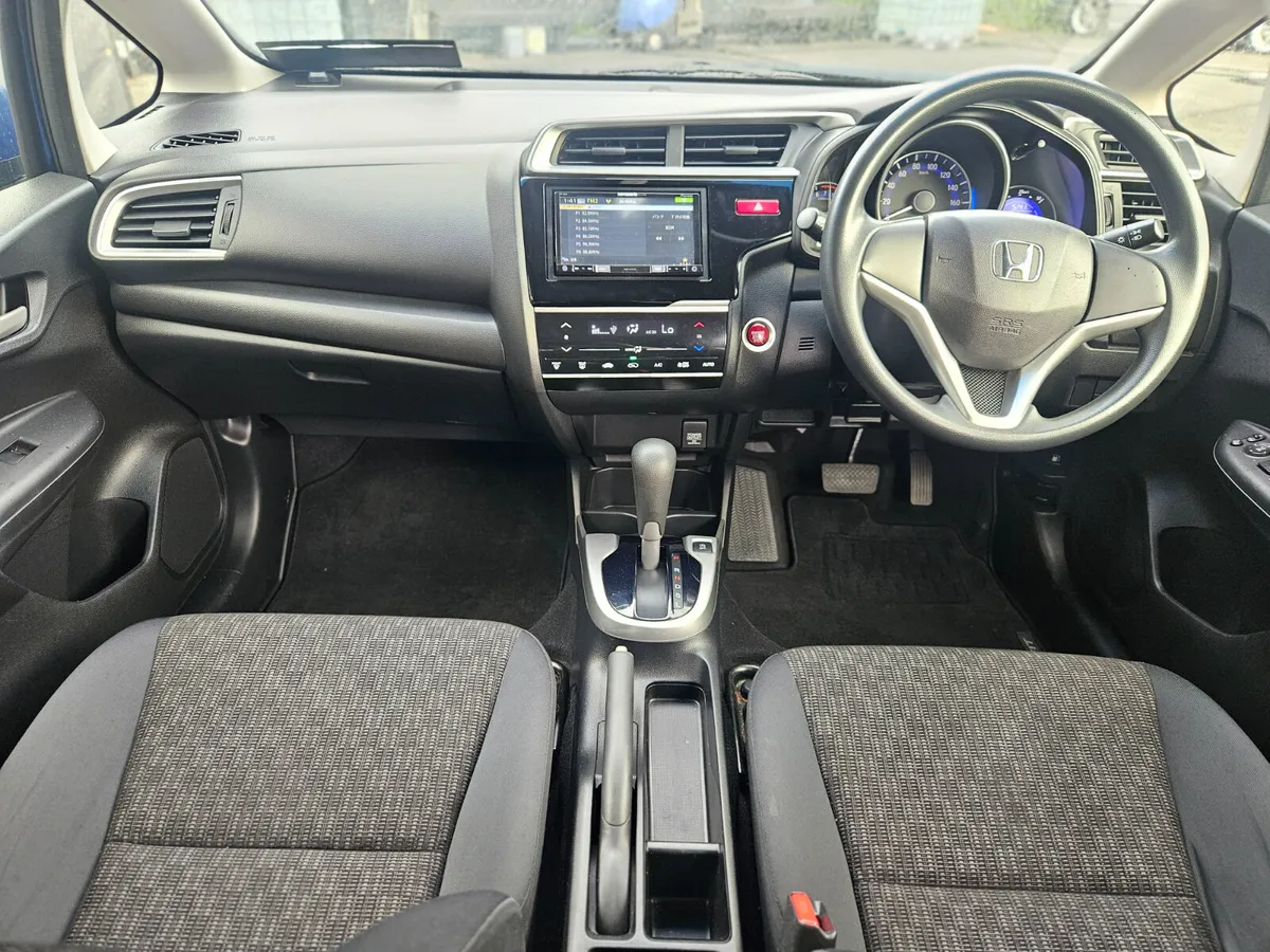 Honda Fit 2017 - Image 3