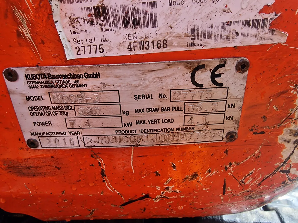 Kubota  .8 tonne - Image 4