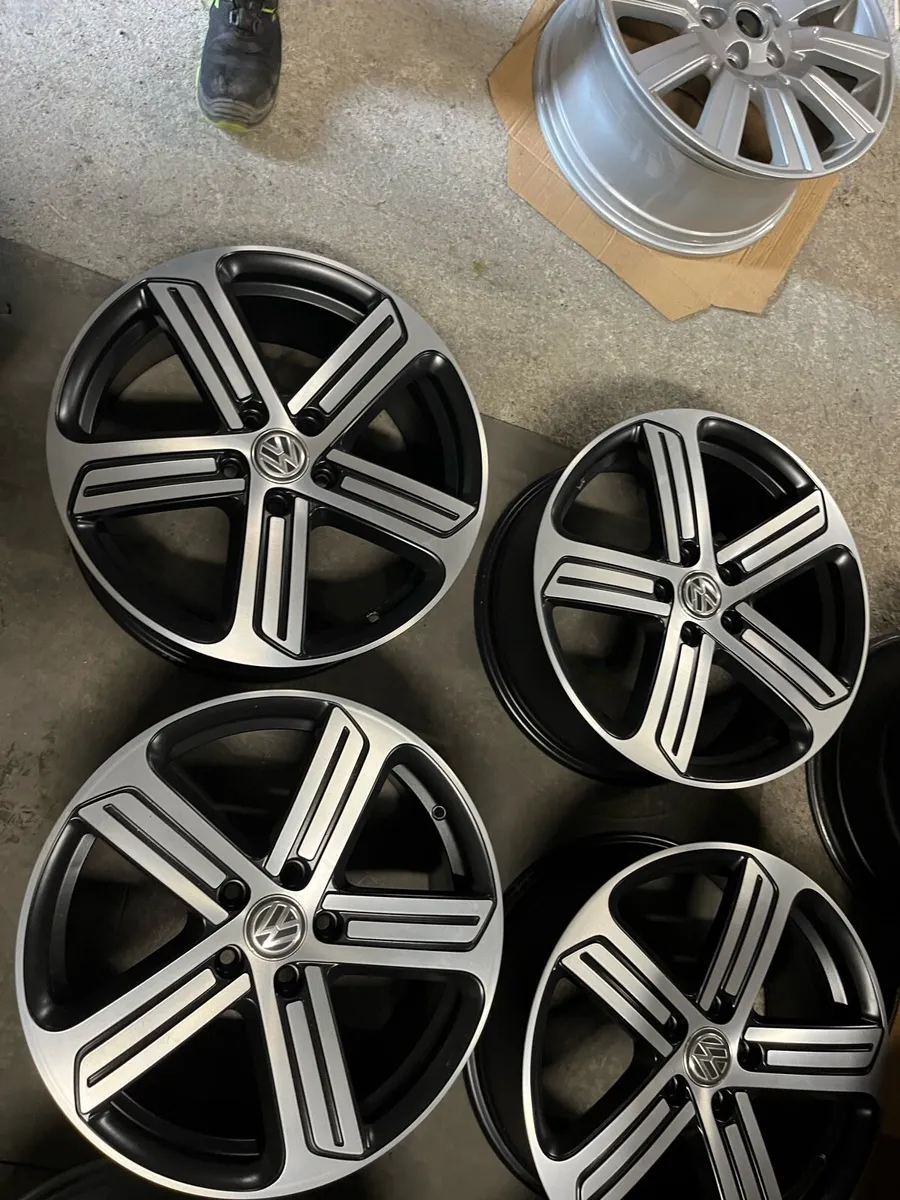 18” Vw orginal alloys in New condition - Image 1