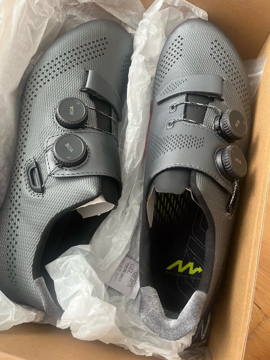 GIANT SURGE PRO ROAD SHOES - Image 4