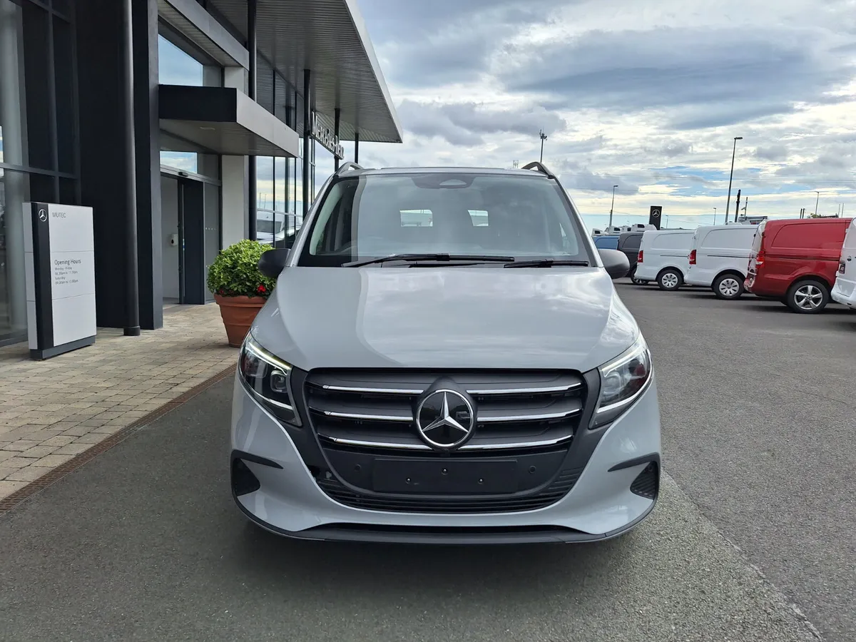 Mercedes Vito 119 Elegance Extra LWB Top Spec - Image 2