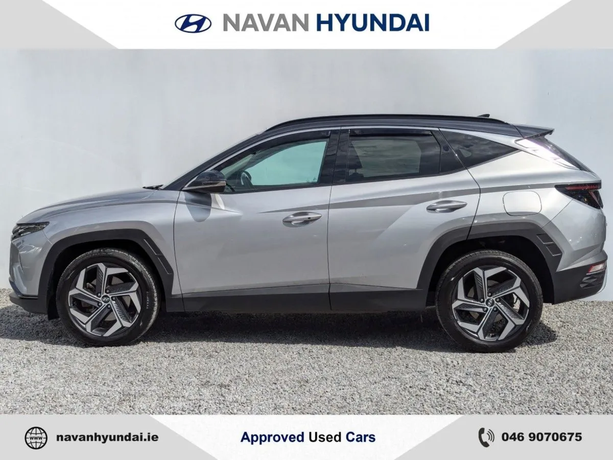 Hyundai Tucson HEV Executive Plus 2 Tone  just IN - Image 4