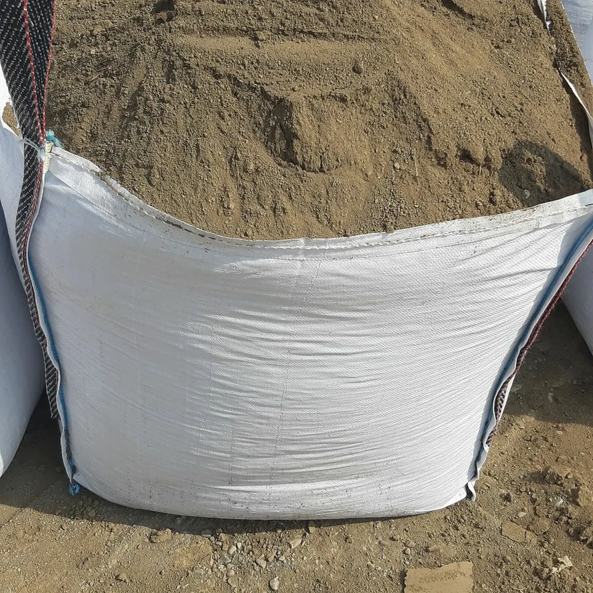 Screened garden Topsoil - Image 3