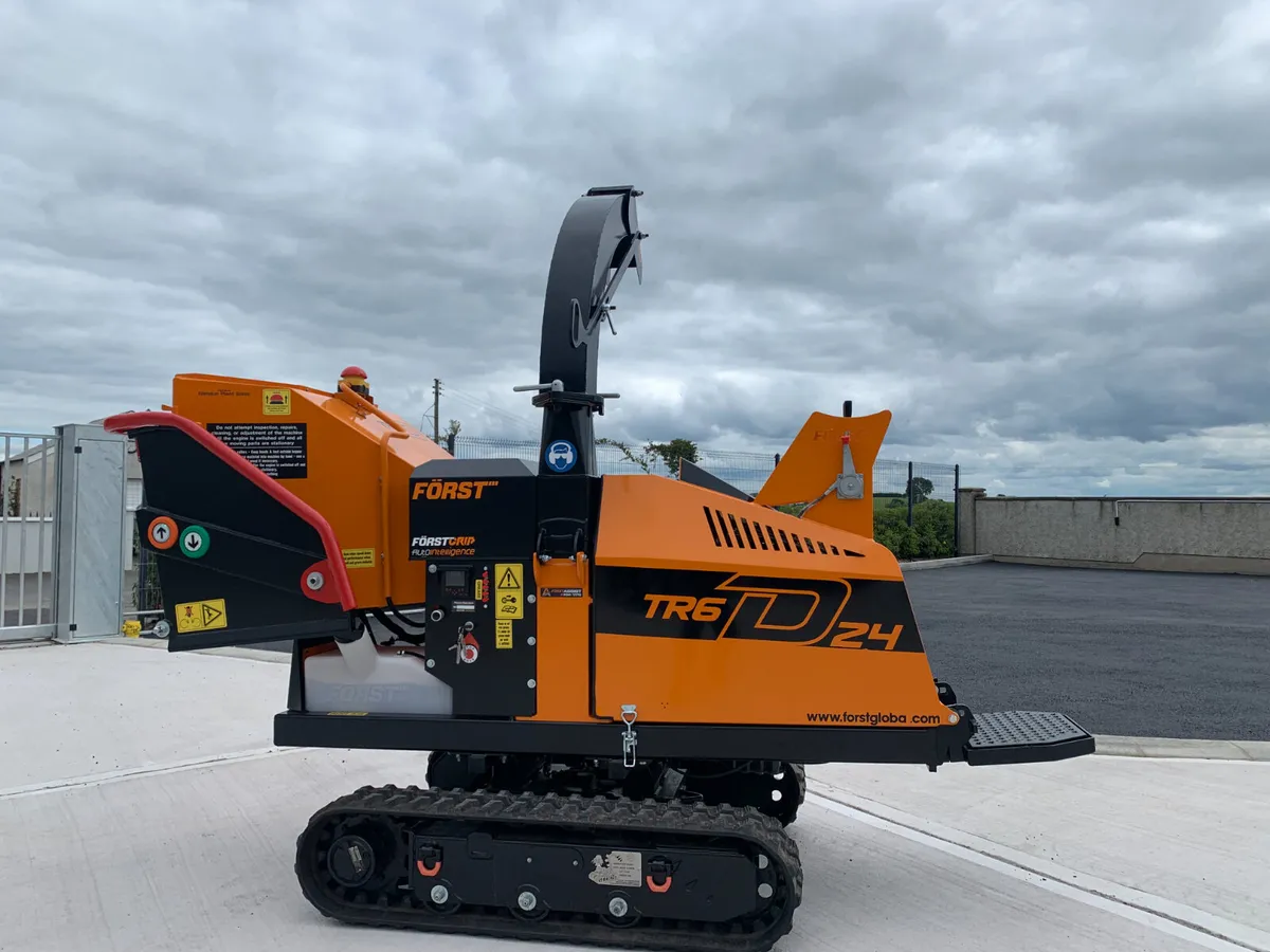 New Forst TR6 6" tracked wood chipper woodchipper - Image 1