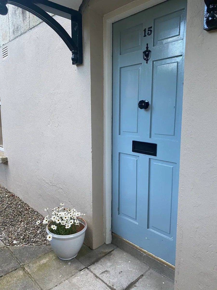 Now until 6/9, Twin Room to Let - Image 1