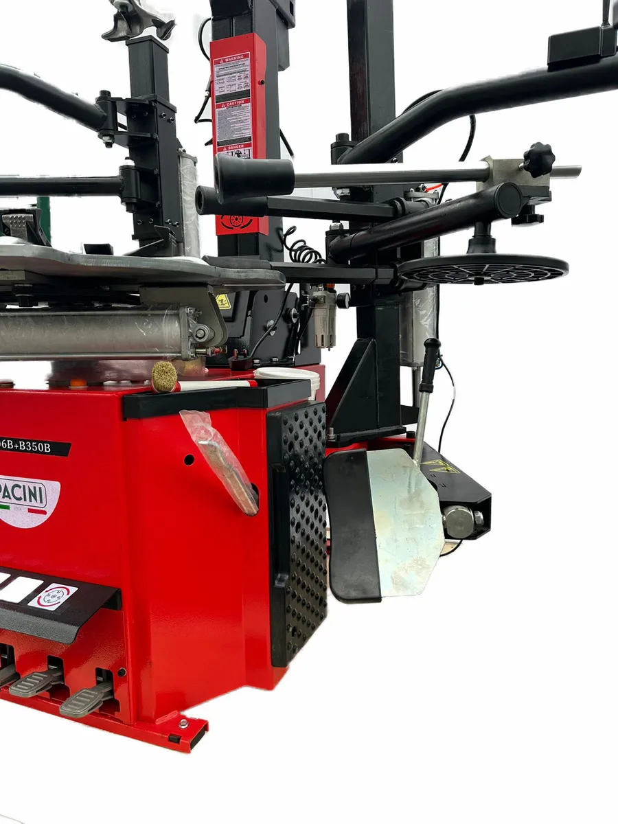 Fully Automatic Tyre Changer With Dual Assist Arms - Image 2