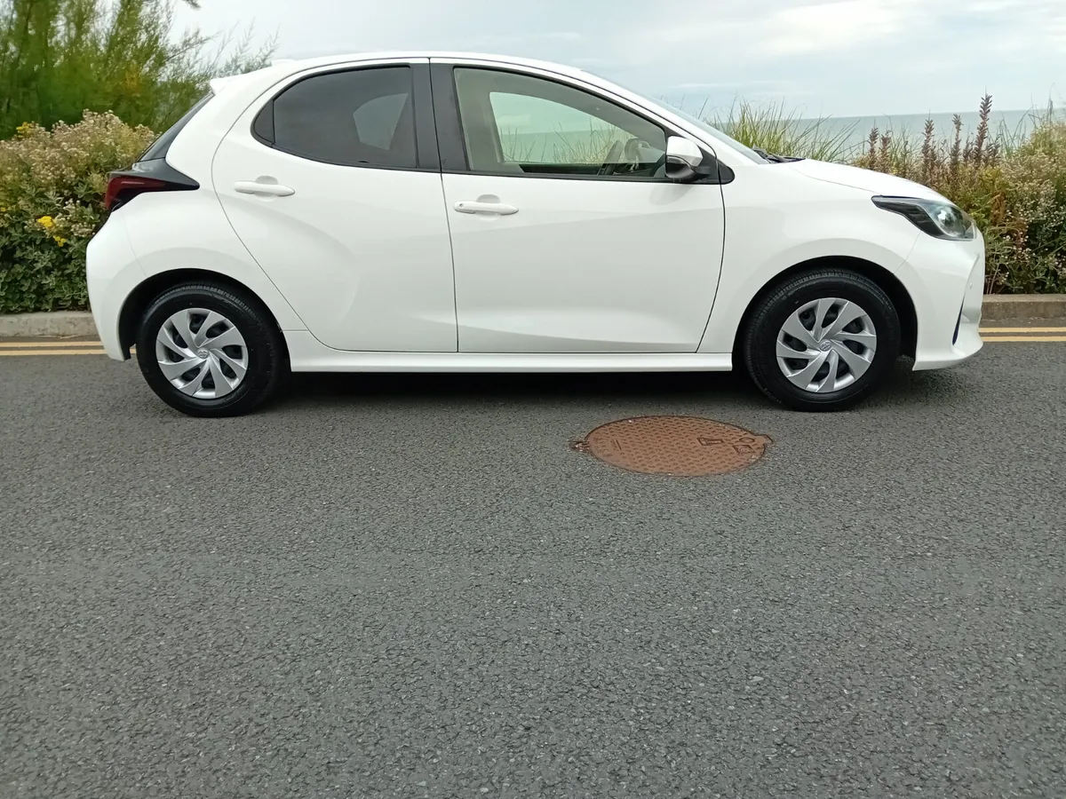 Toyota Yaris 1.0ltr Automatic - Image 3