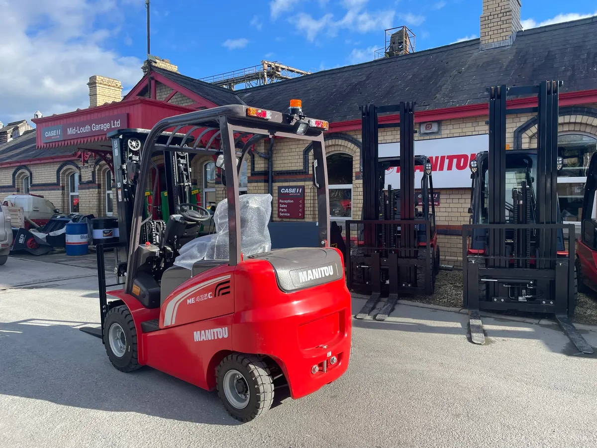 Manitou ME425C 48v Full electric forklift - Image 2