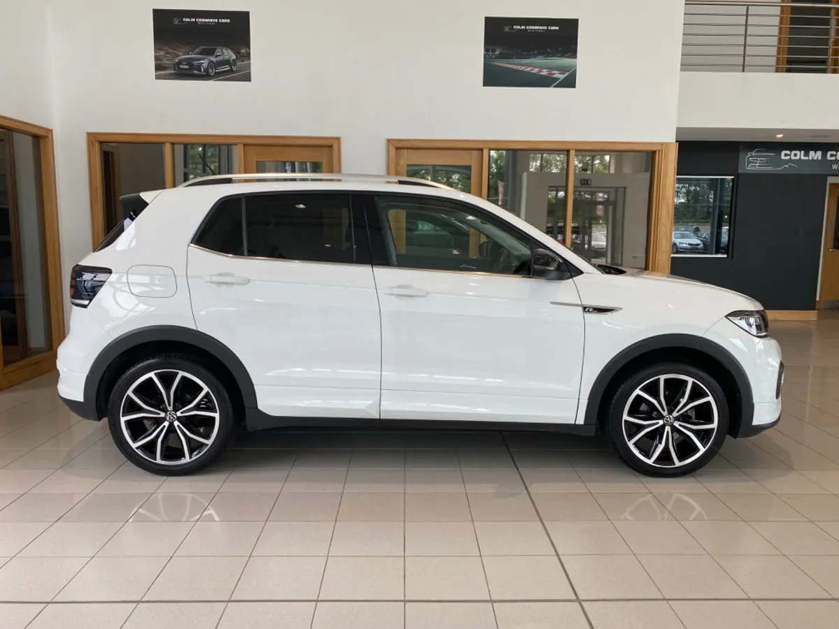 Volkswagen T-Cross 2022 R-Line - Image 2