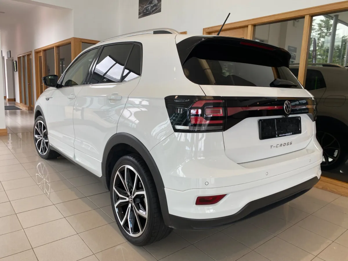 Volkswagen T-Cross 2022 R-Line - Image 4