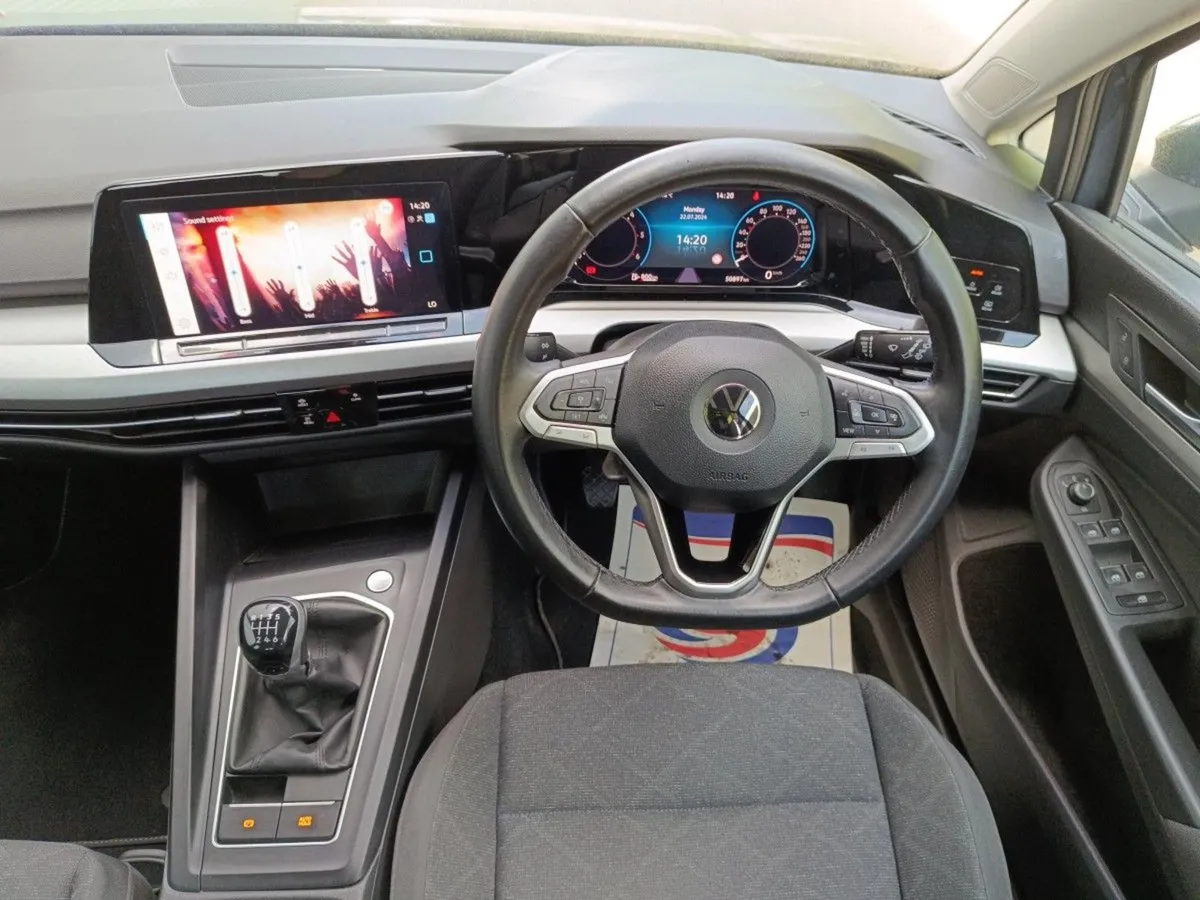 Volkswagen Golf  sale Agreed  2.0 TDI 115HP Life - Image 4