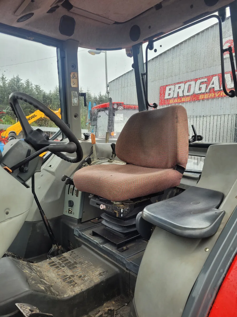 1998 Massey Ferguson 4235 for sale. - Image 4