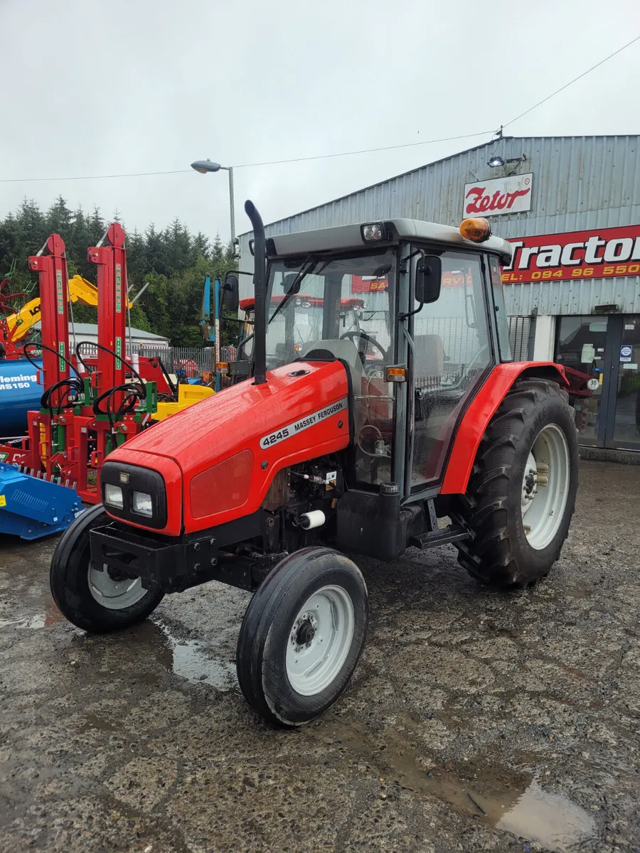 1998 Massey Ferguson 4235 for sale. - Image 1