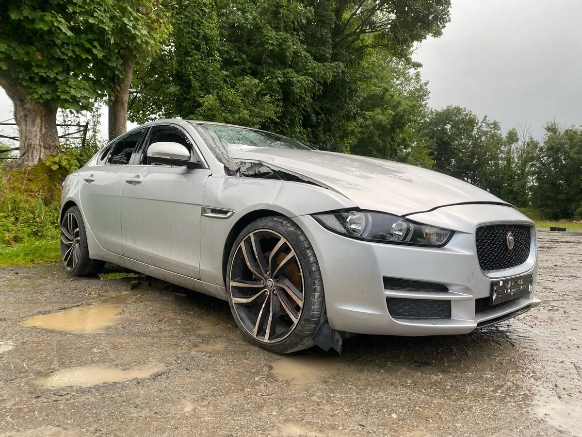 2016 JAGUAR XE BREAKING FOR PARTS - Image 1