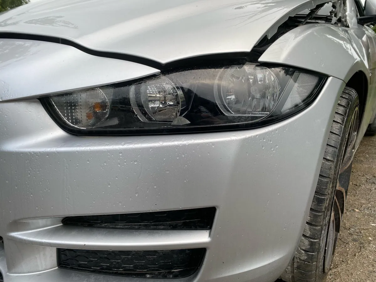 2016 JAGUAR XE BREAKING FOR PARTS - Image 2