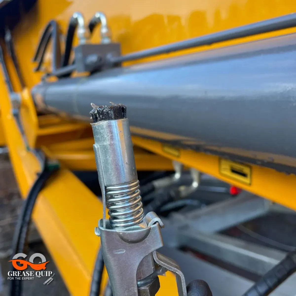 GREASE QUIP Grease Gun Coupler - Image 4