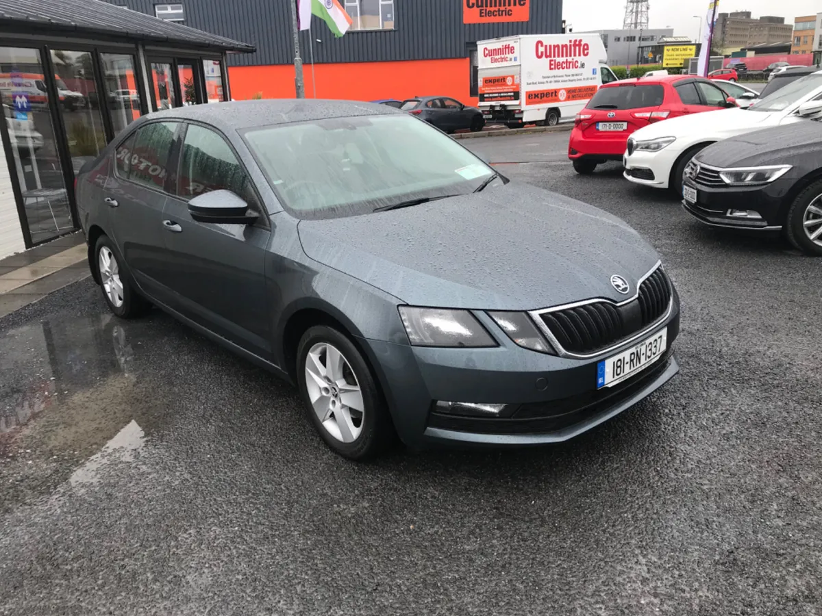 2018 Skoda Octavia Automatic - Image 4