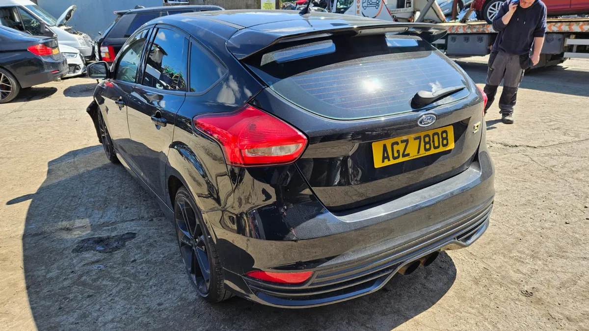 Breaking 2016 Ford focus 2.0 ST-2 turbo - Image 3