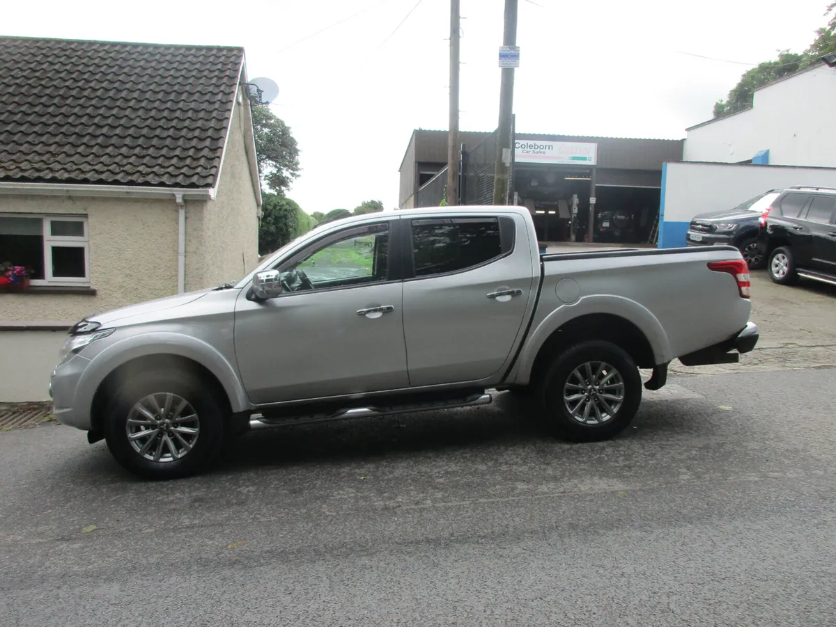 Mitsubishi l200 crewcab 2017 - Image 2