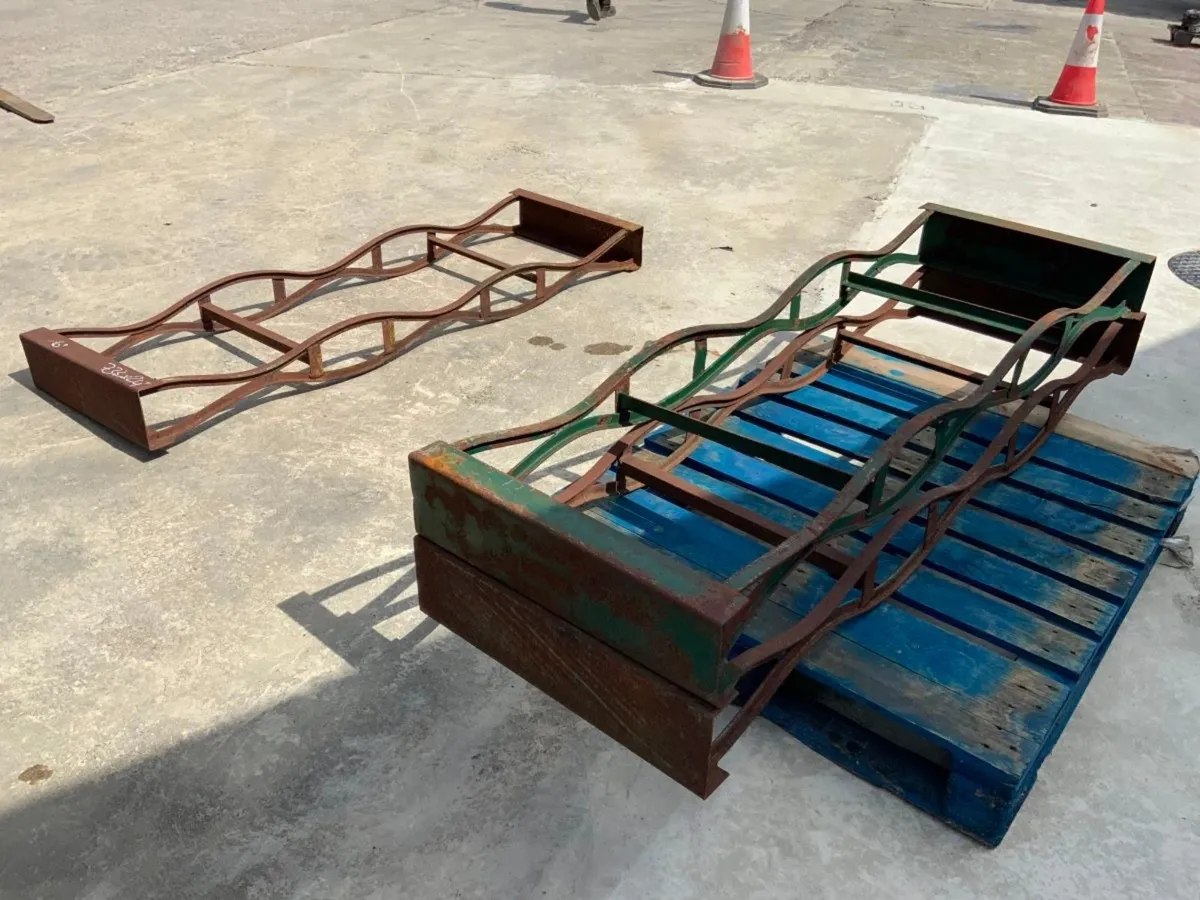 45gal BARREL DISPENSING / STORAGE STANDS. - Image 4