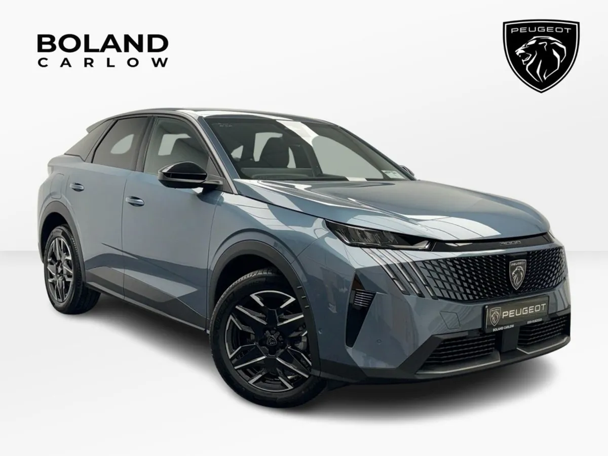 Peugeot 3008 1.2 Hybrid Allure  free Service Plan - Image 1