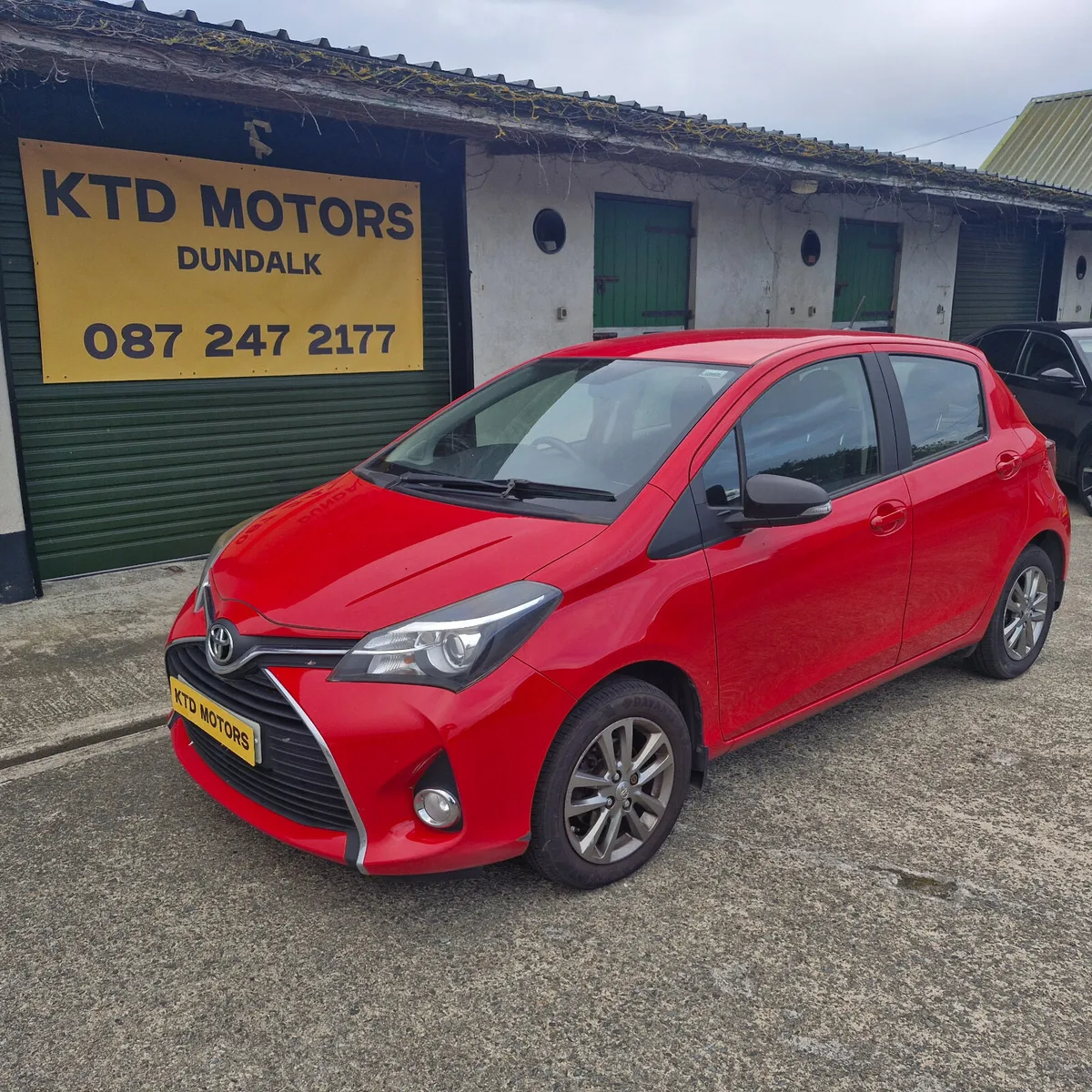Toyota Yaris 2015 - Image 2