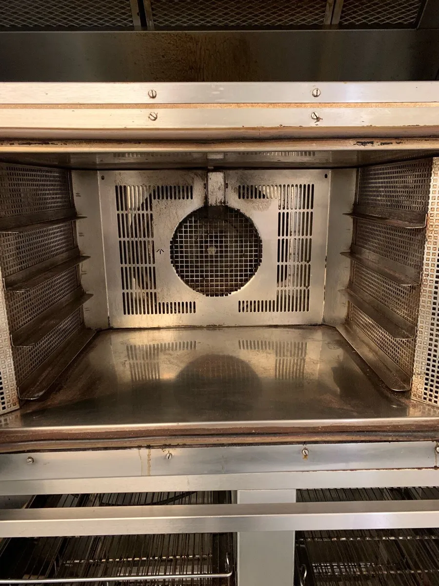 Bread oven/ combi oven includes stand and 8 trays - Image 3