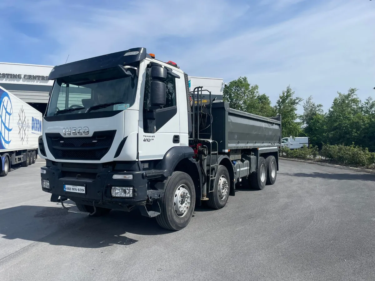 2018 Iveco Trakker 410 Grab Tipper - Image 3