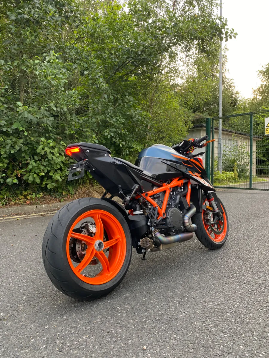 KTM Superduke 1290 R - Image 3