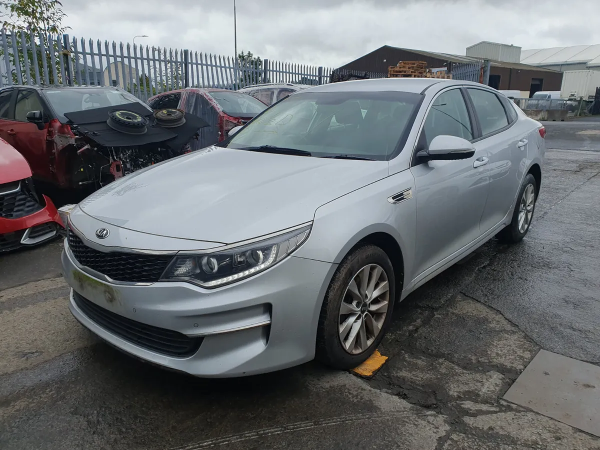 17 KIA OPTIMA  1.7 CRDI FOR BREAKING - Image 1