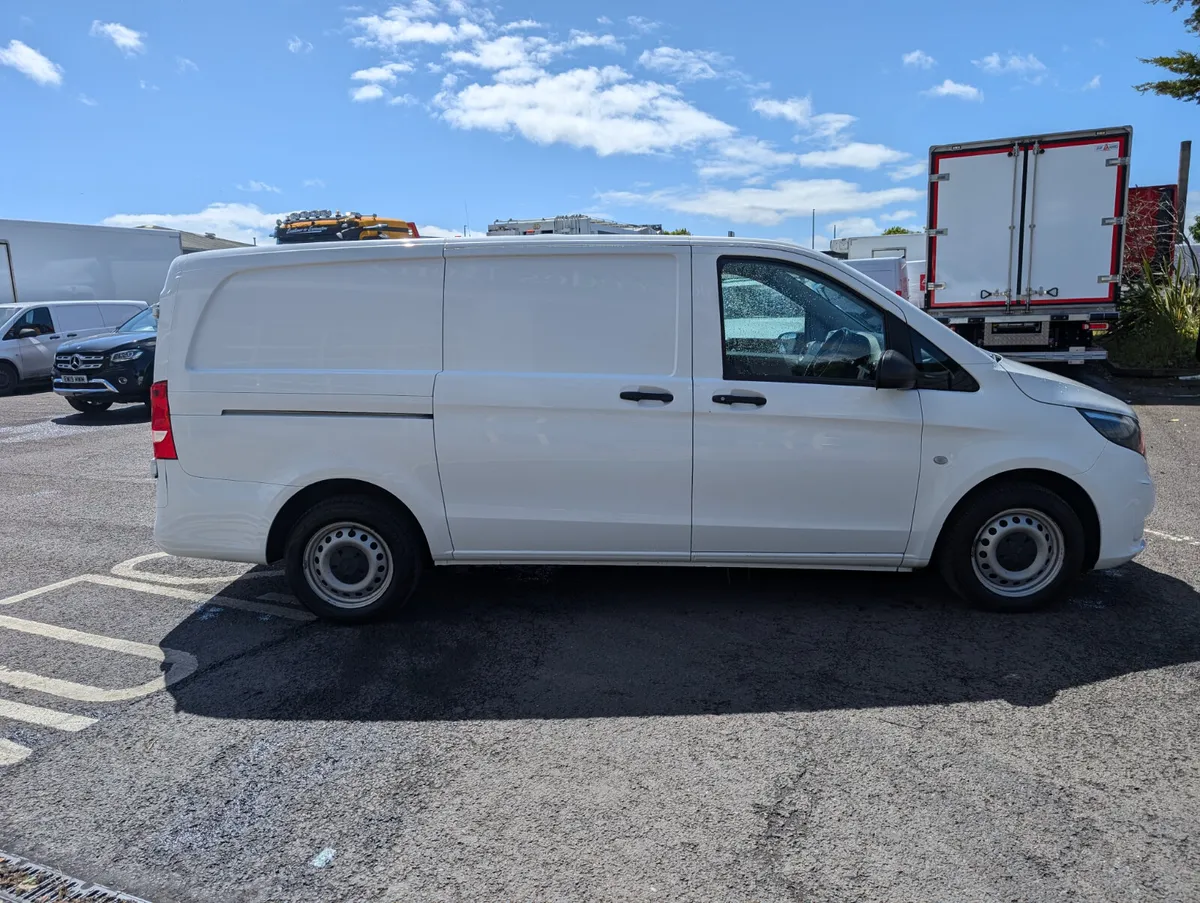 Mercedes-Benz Vito 2021 - Image 3