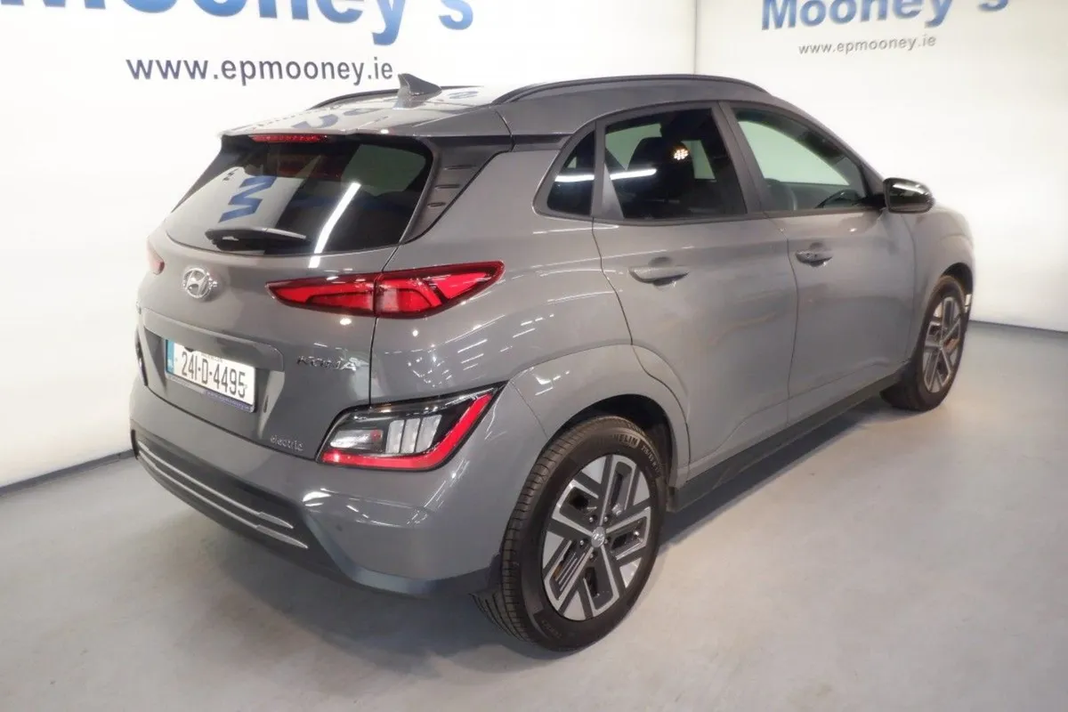 Hyundai Kona Electric Premium 39kwh EV EX Demo - - Image 4