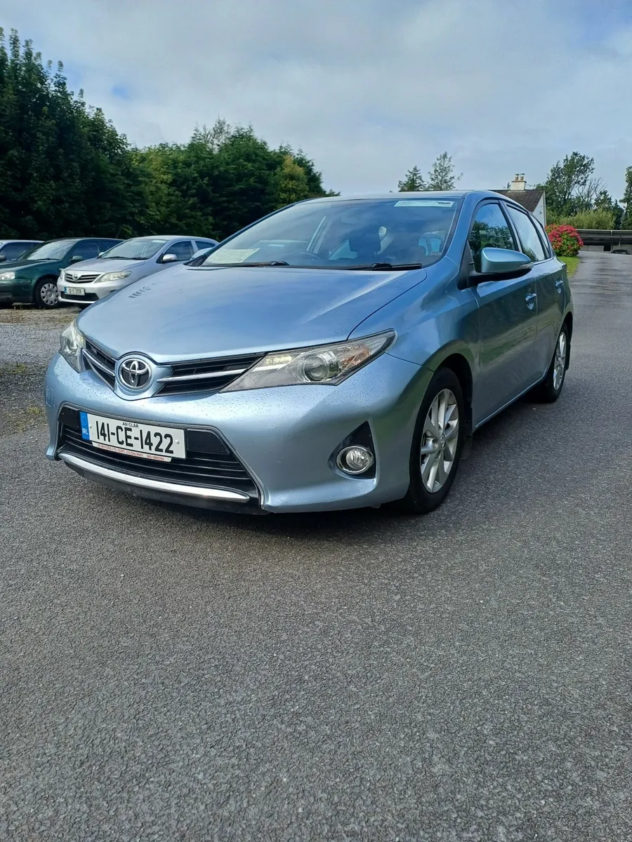 Toyota Auris 2014 - Image 1