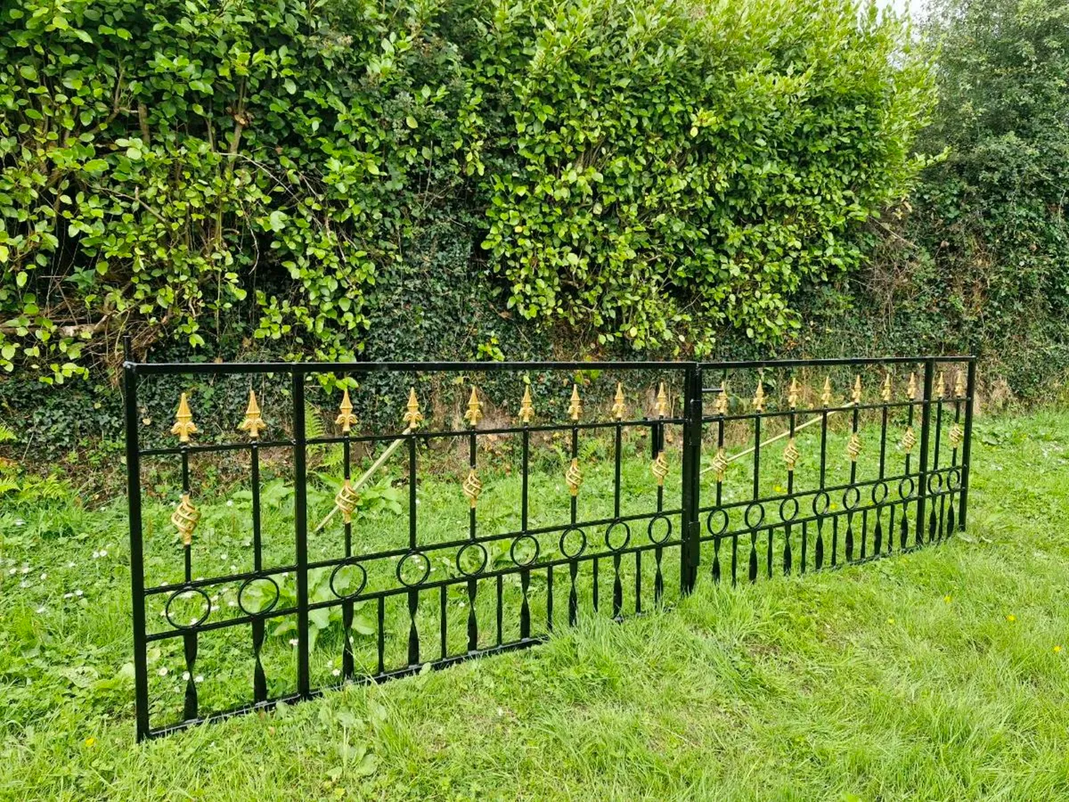 Entrance gates - Image 1