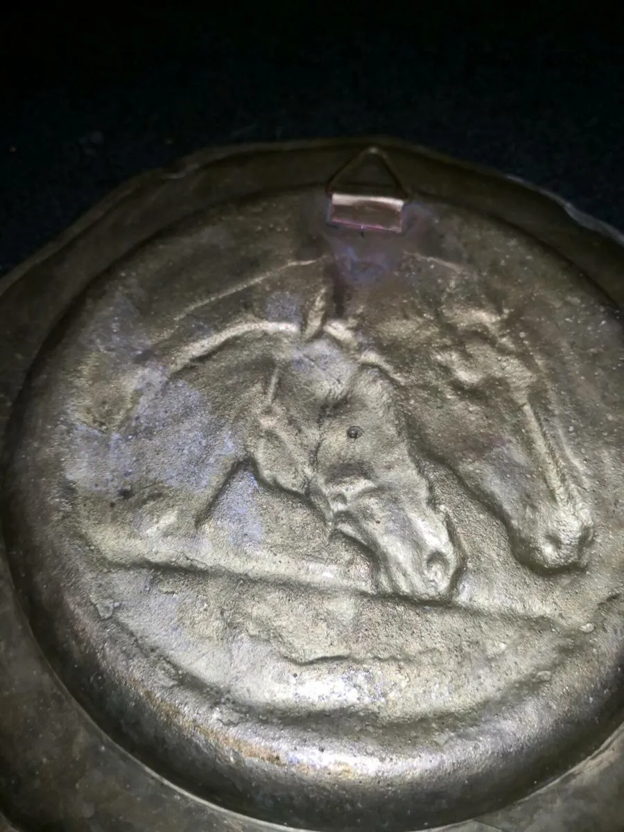 Antique heavy brass plate with horses 1920s - Image 2