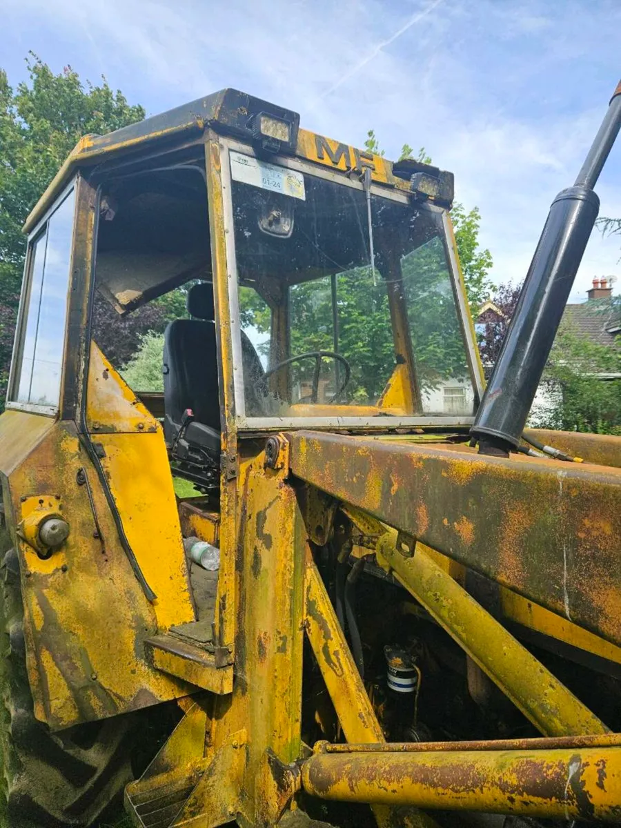 Massey 50b  Loader with  Tax book - Image 1