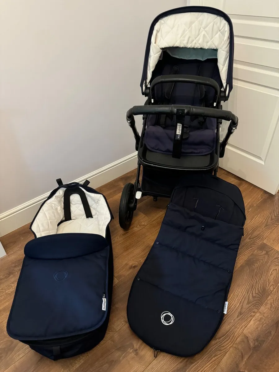 Bugaboo footmuff navy hotsell