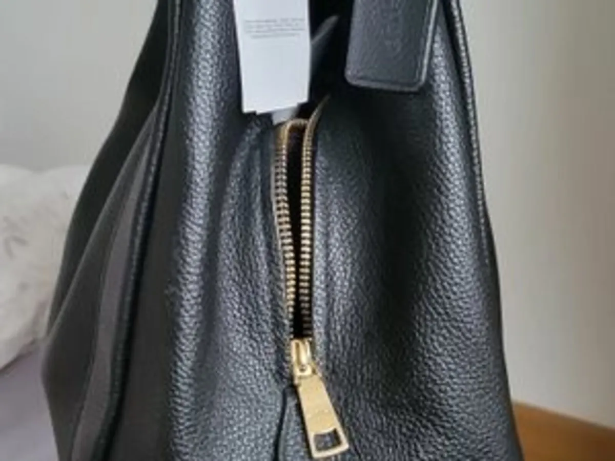 Coach Black Leather Hand/Shoulder Bag /FAB/ NEW - Image 2