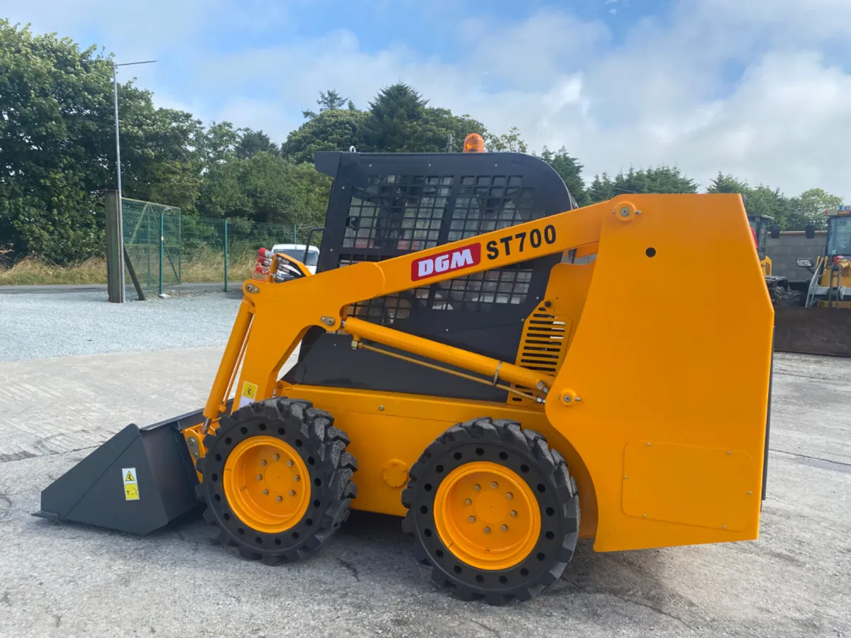 New DGM Skidsteers - Image 4