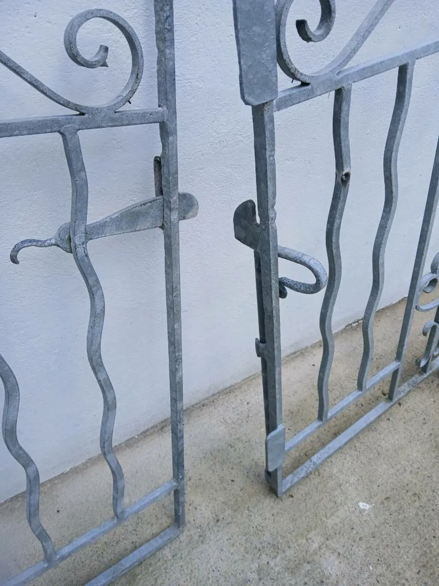 Entrance gates galvanised for sale in Co. Clare for €100 on DoneDeal