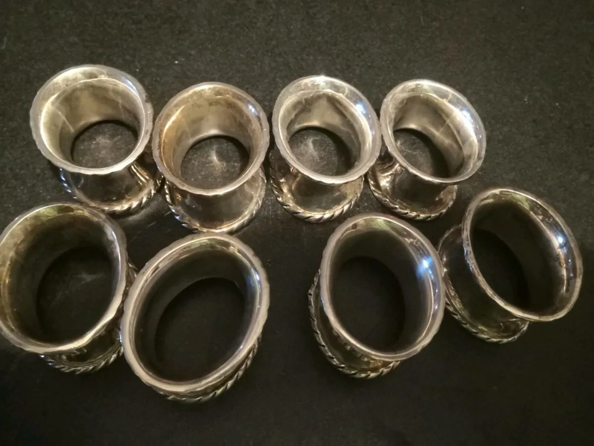 8 antique silver plated beaded  napkin rings - Image 2