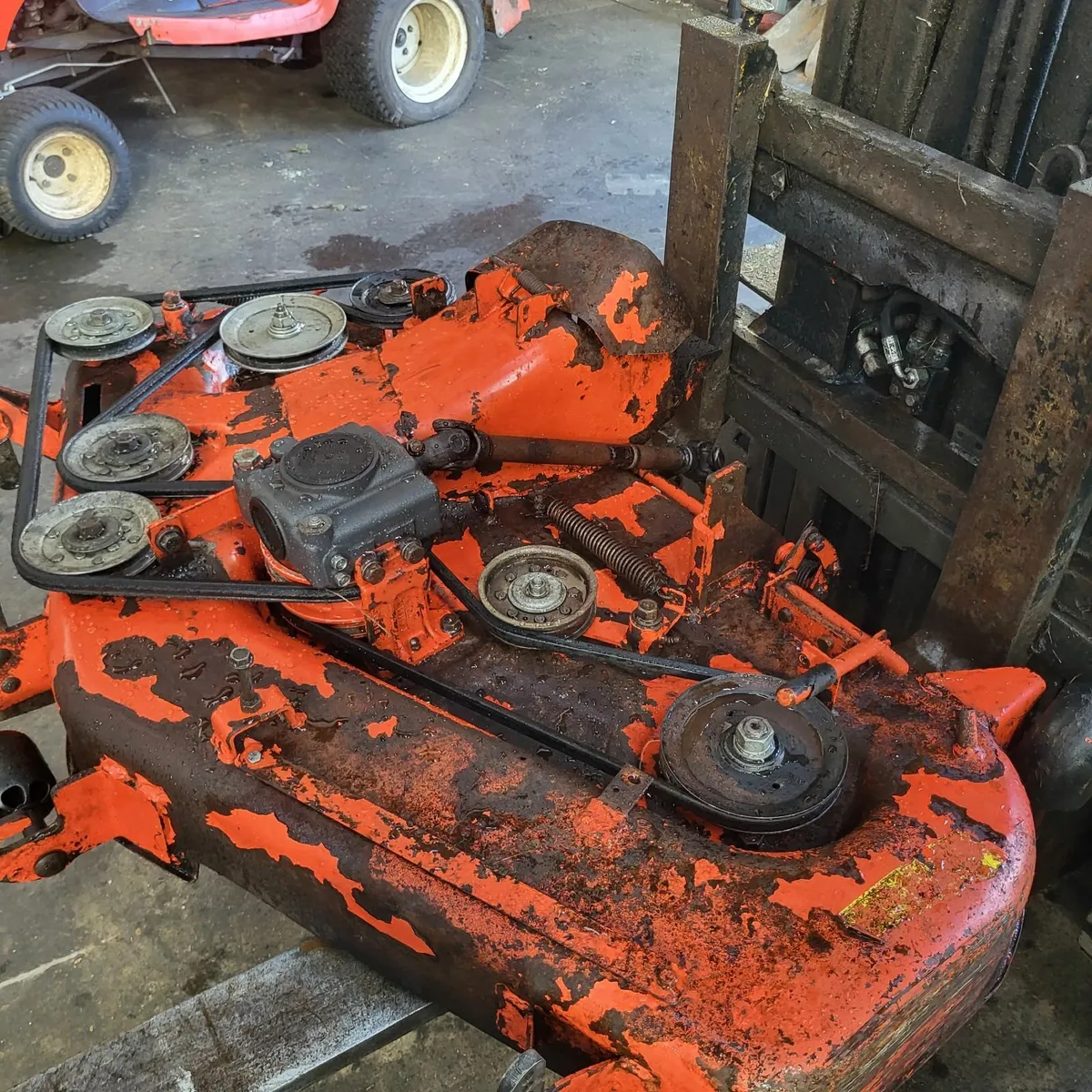 Kubota gr2120 deck - Image 2