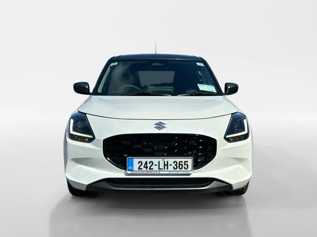 Suzuki Swift 1.2 Hybrid Motion - Image 2