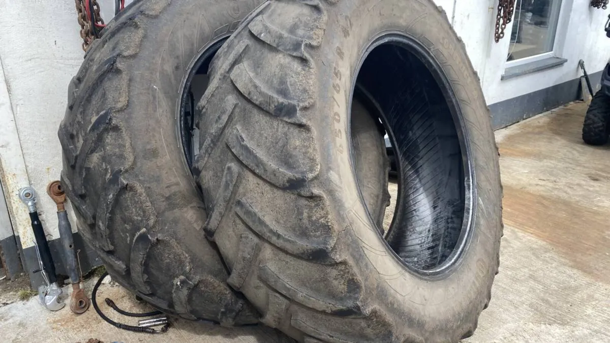 Continental 650 65 R42 Tractor Tyres - Image 1