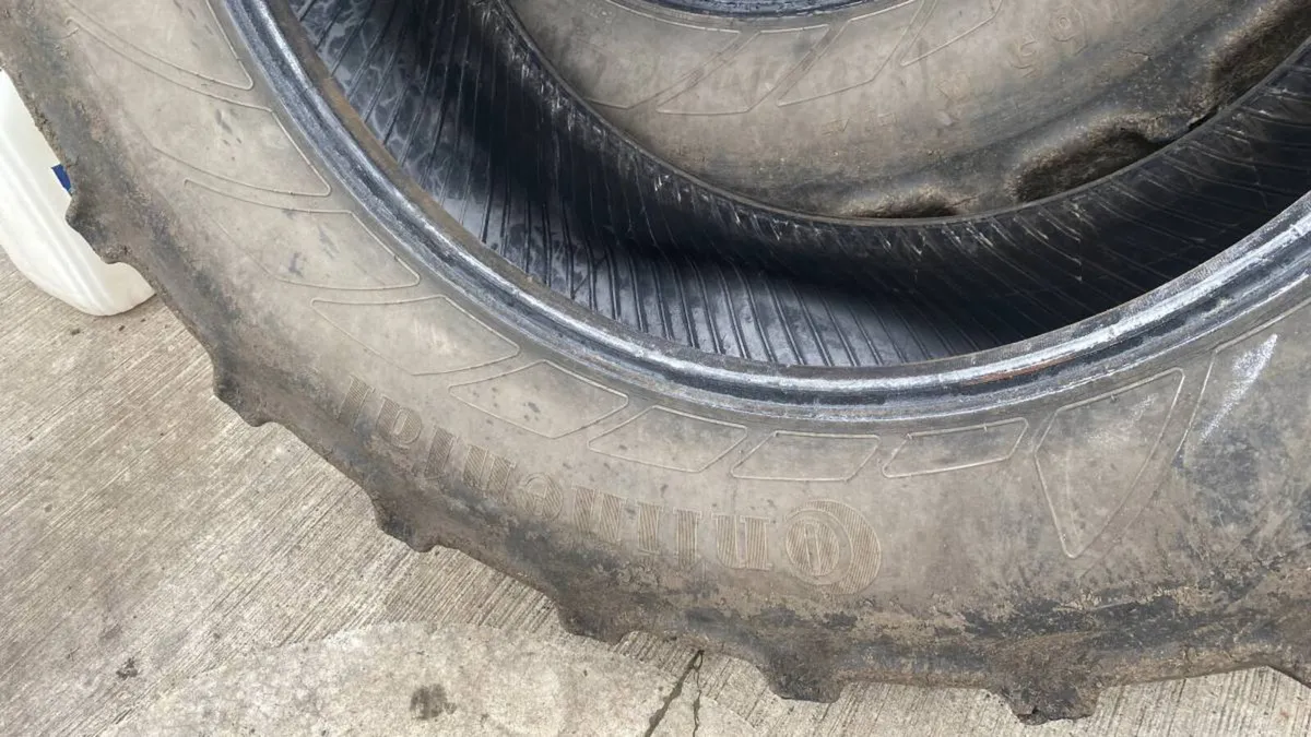 Continental 650 65 R42 Tractor Tyres - Image 3