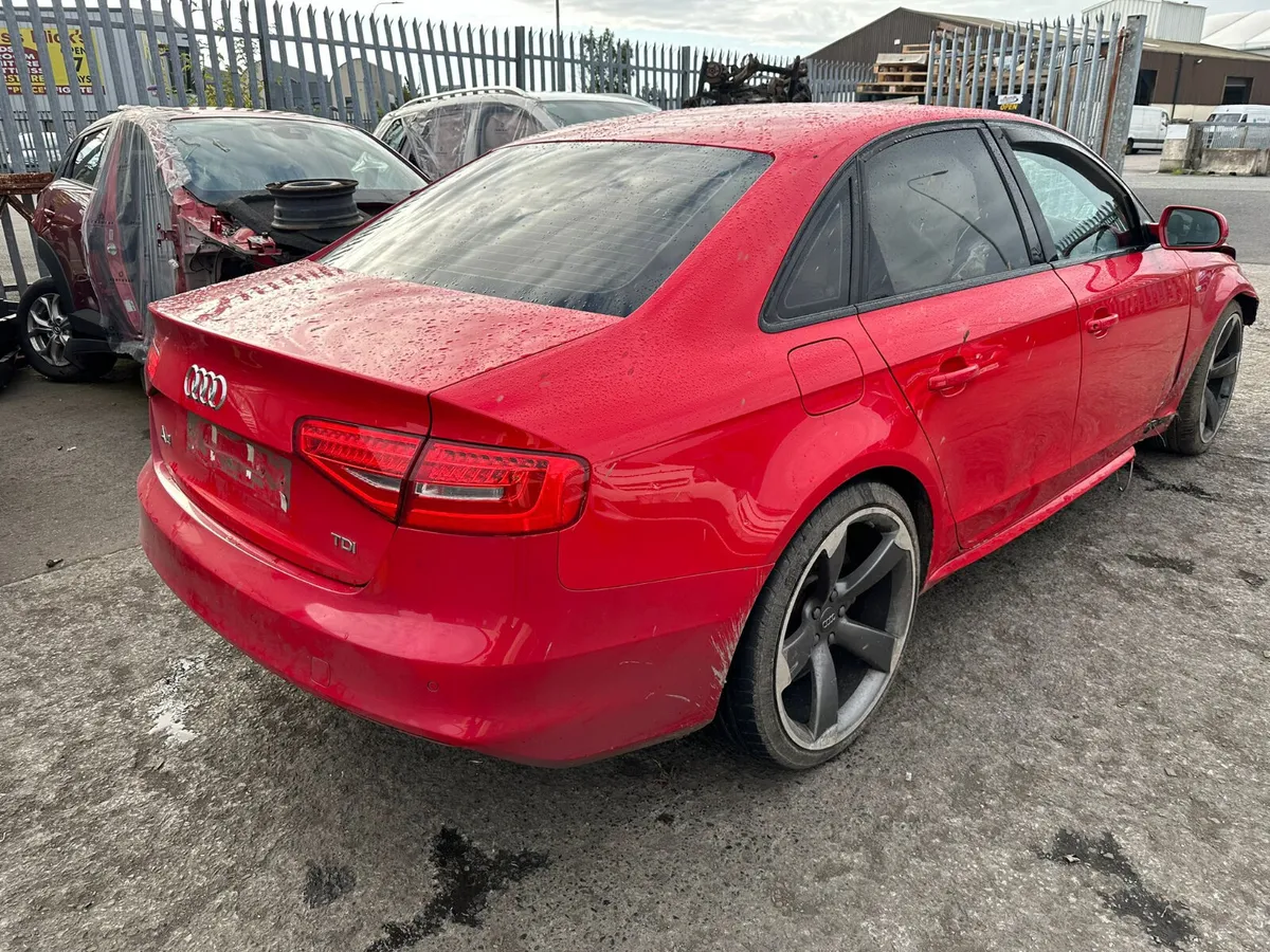 14 AUDI A4  2.0 TDI  (CJC) S LINE FOR BREAKING - Image 4
