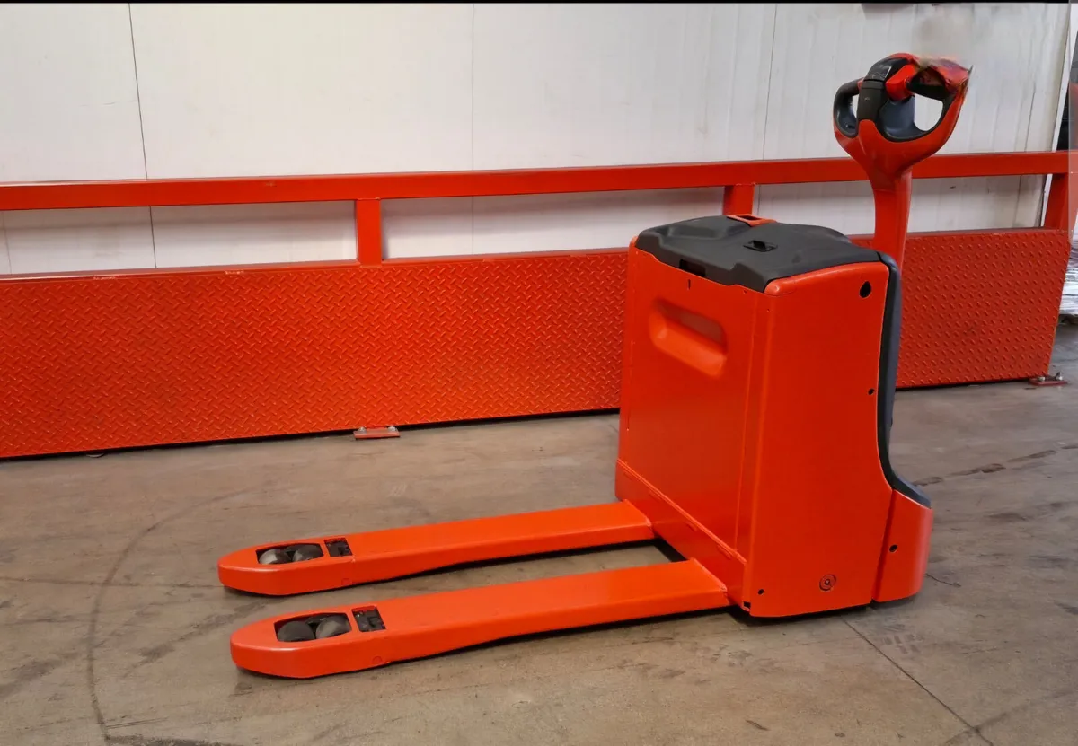 Linde T16 (1152 Series) Pallet Truck_2016 (1425 h) - Image 2