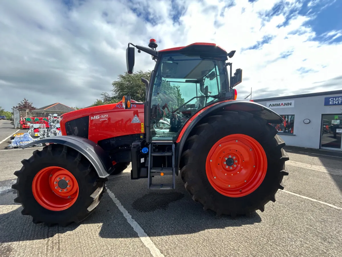 Kubota M6-121u tractor - Image 1