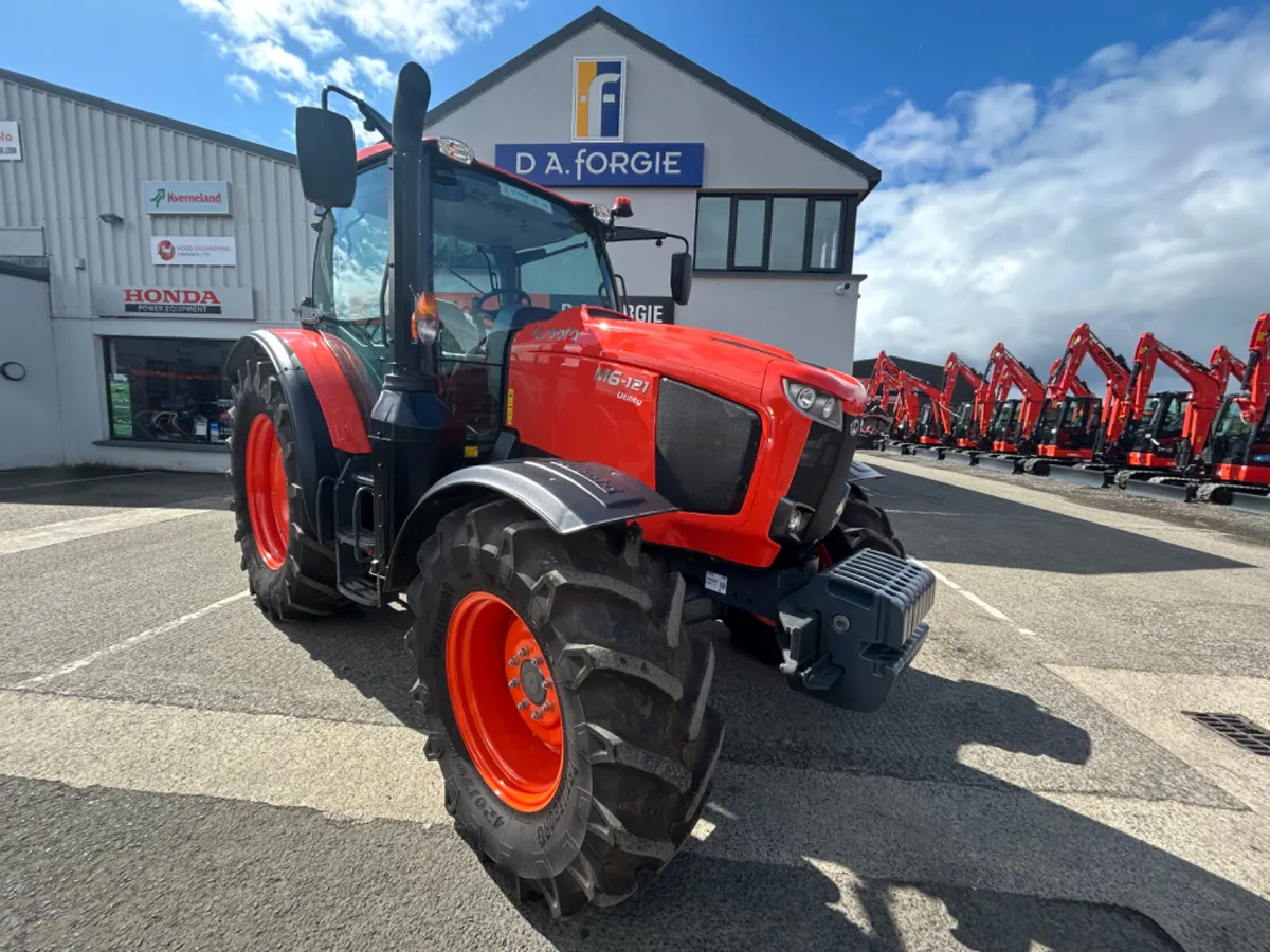 Kubota M6-121u tractor - Image 3