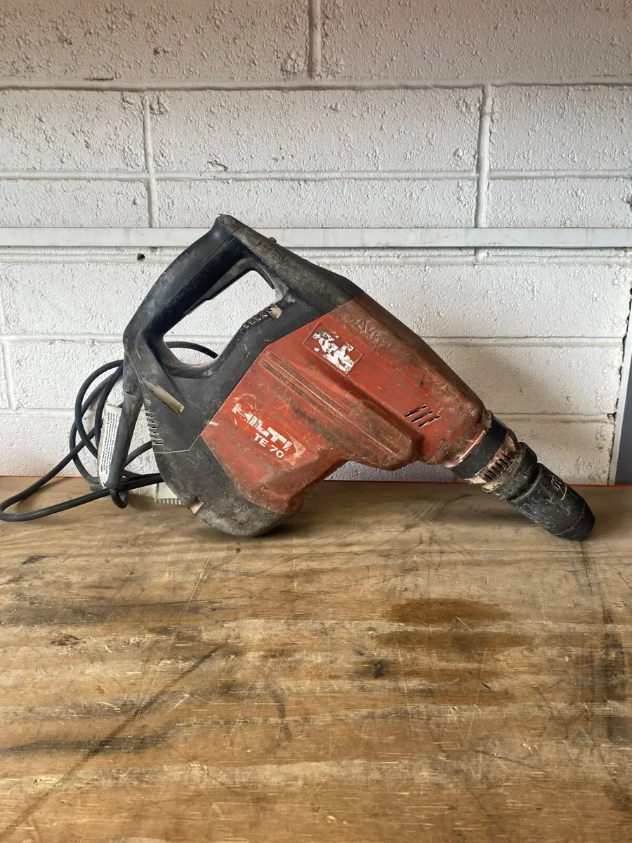 HILTI TE70 AVR ELECTRIC BREAKER for sale in Co. Tyrone for 275 on DoneDeal